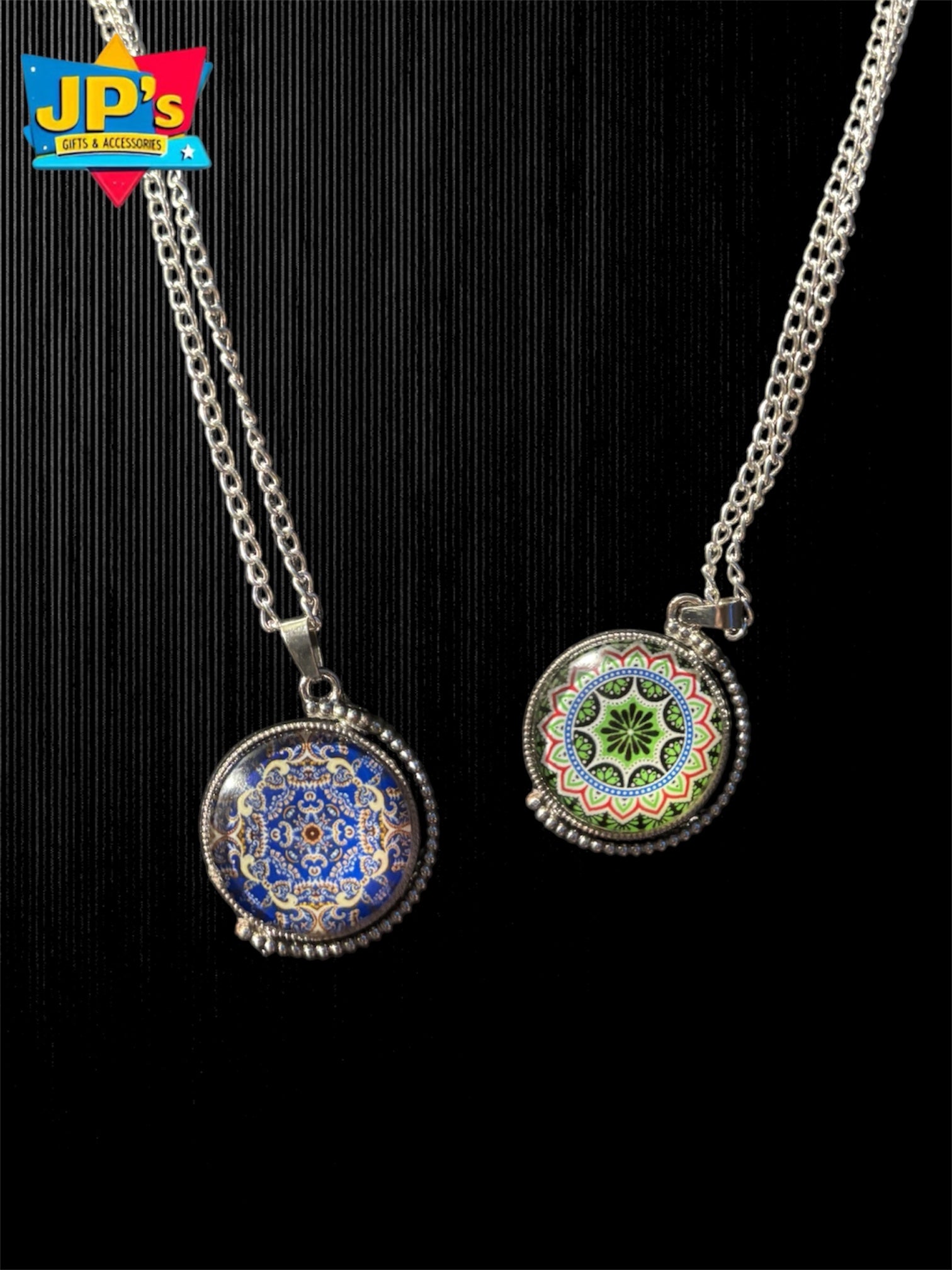 Spinning Patterned Pendant Necklace image 4